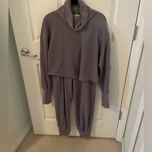 2pieces Size M FLX Cozy Campfire cropped lounge Set.